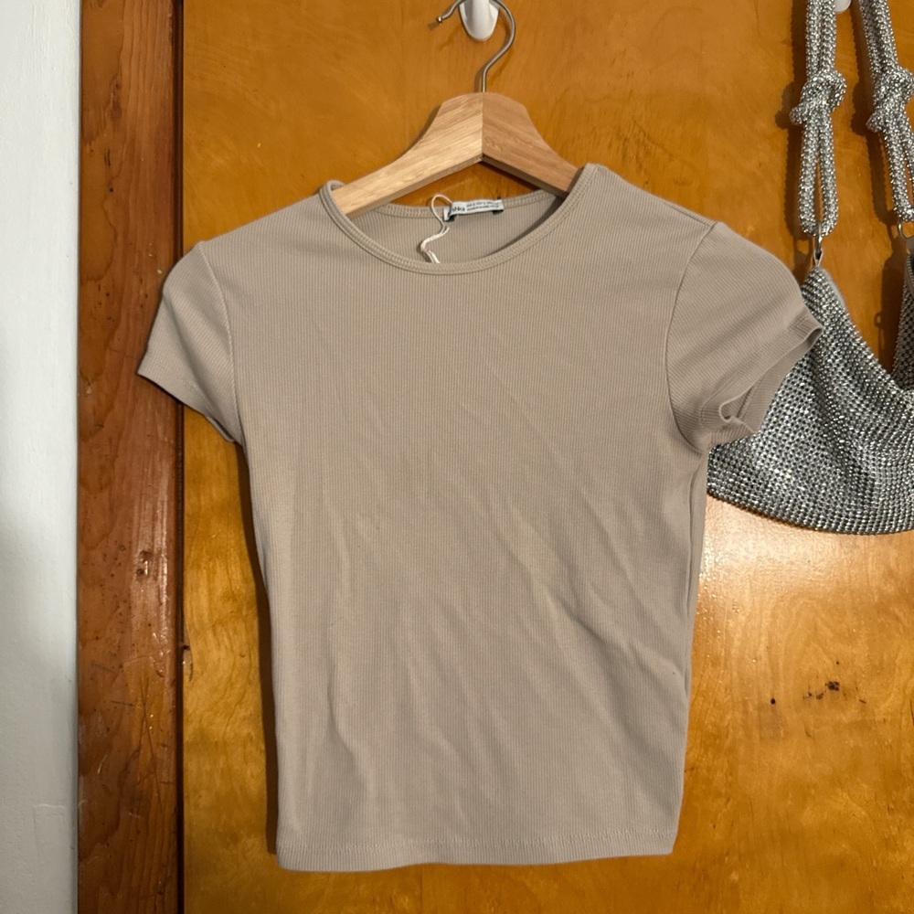 Bershka Gray Fitted Short Sleeve T-Shirt